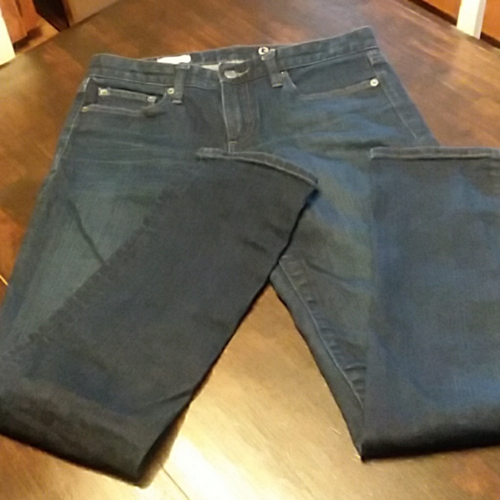Gap real straight Jean's size 28